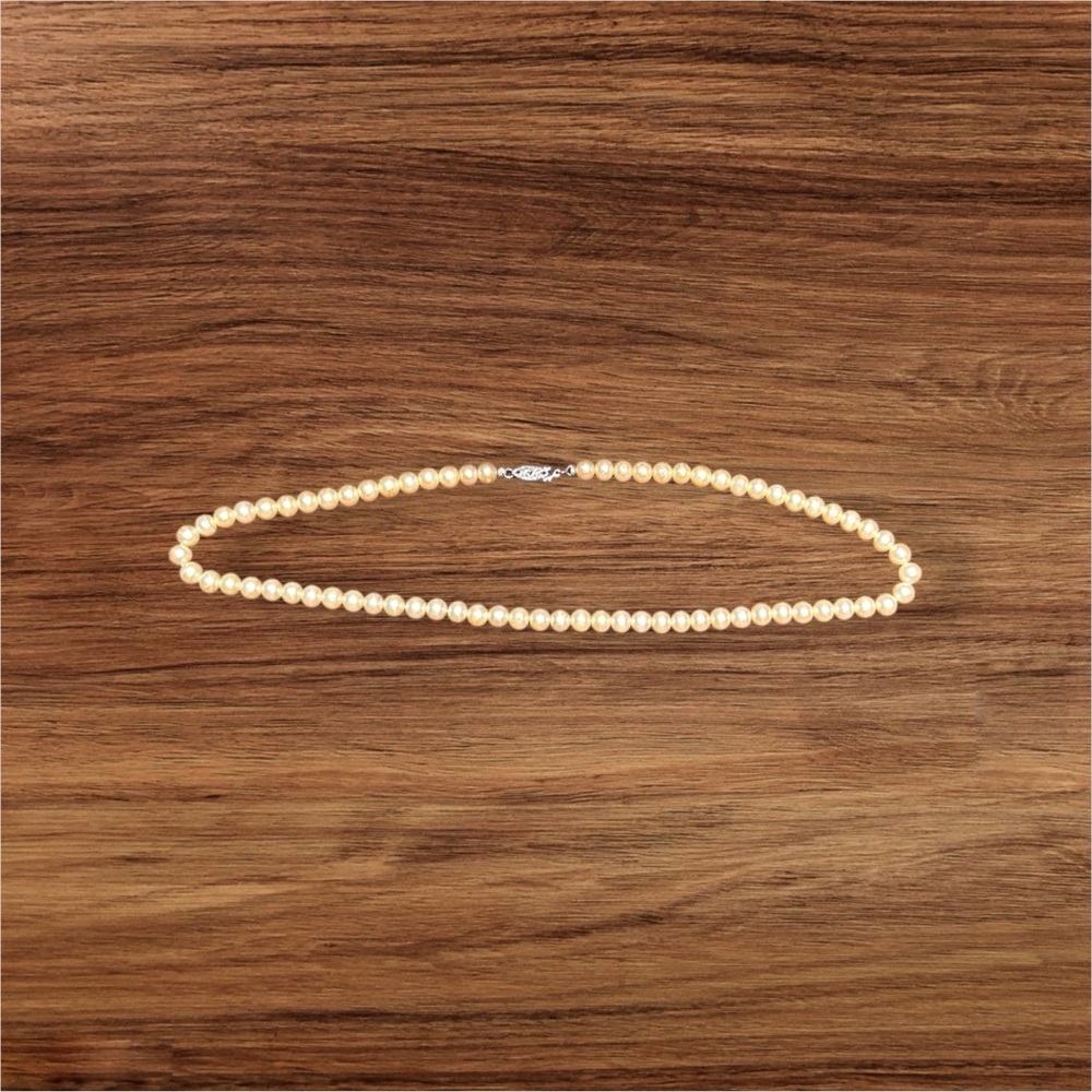 Beaded 17.75" Necklace with Hook Closure Women's Cream